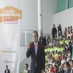 Alberto Uribe rinde su segundo informe 